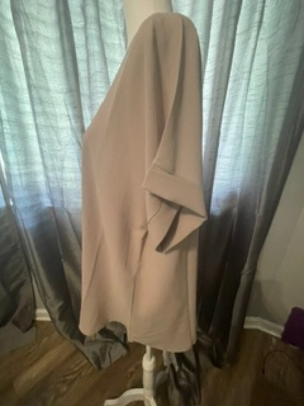 Great lightweight Cream/Taupe ZENANA Outfitters shirt in 1x. (22) - Picture 8 of 12